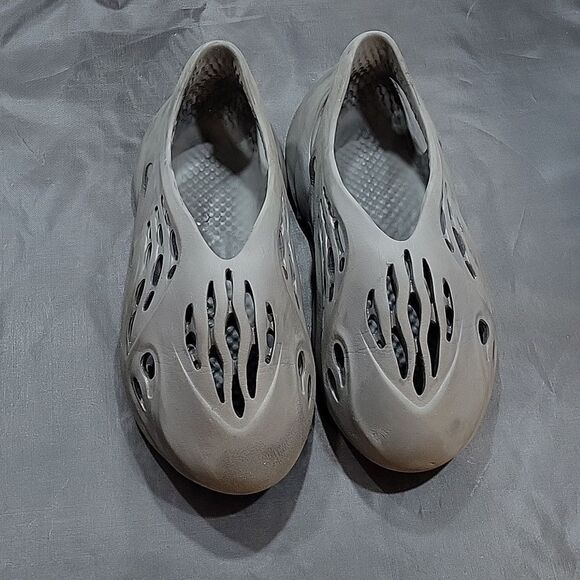 ADIDAS YEEZY FOAM RUNNER 'STONE SAGE (TD) - Picture 5 of 16